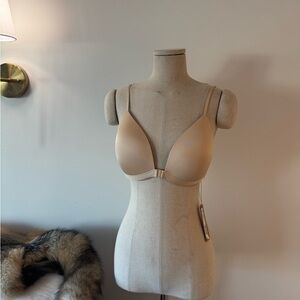 SKIMS Nude Seamless Bra